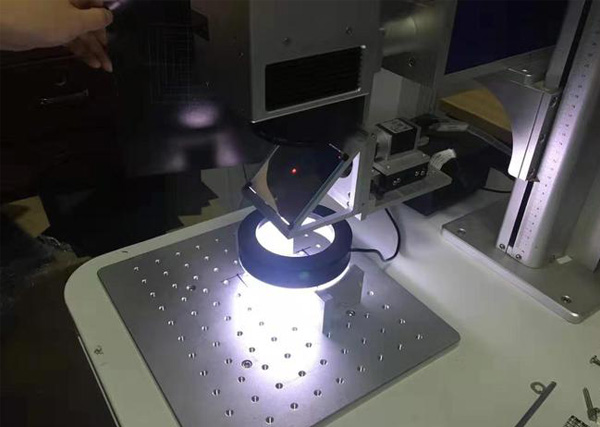 激光打標(biāo)機.jpg